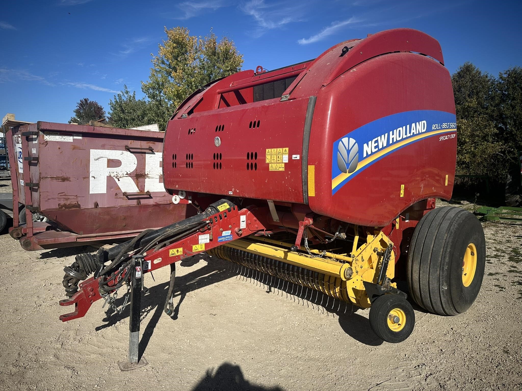 2018 New Holland Roll-Belt 560 Round Baler