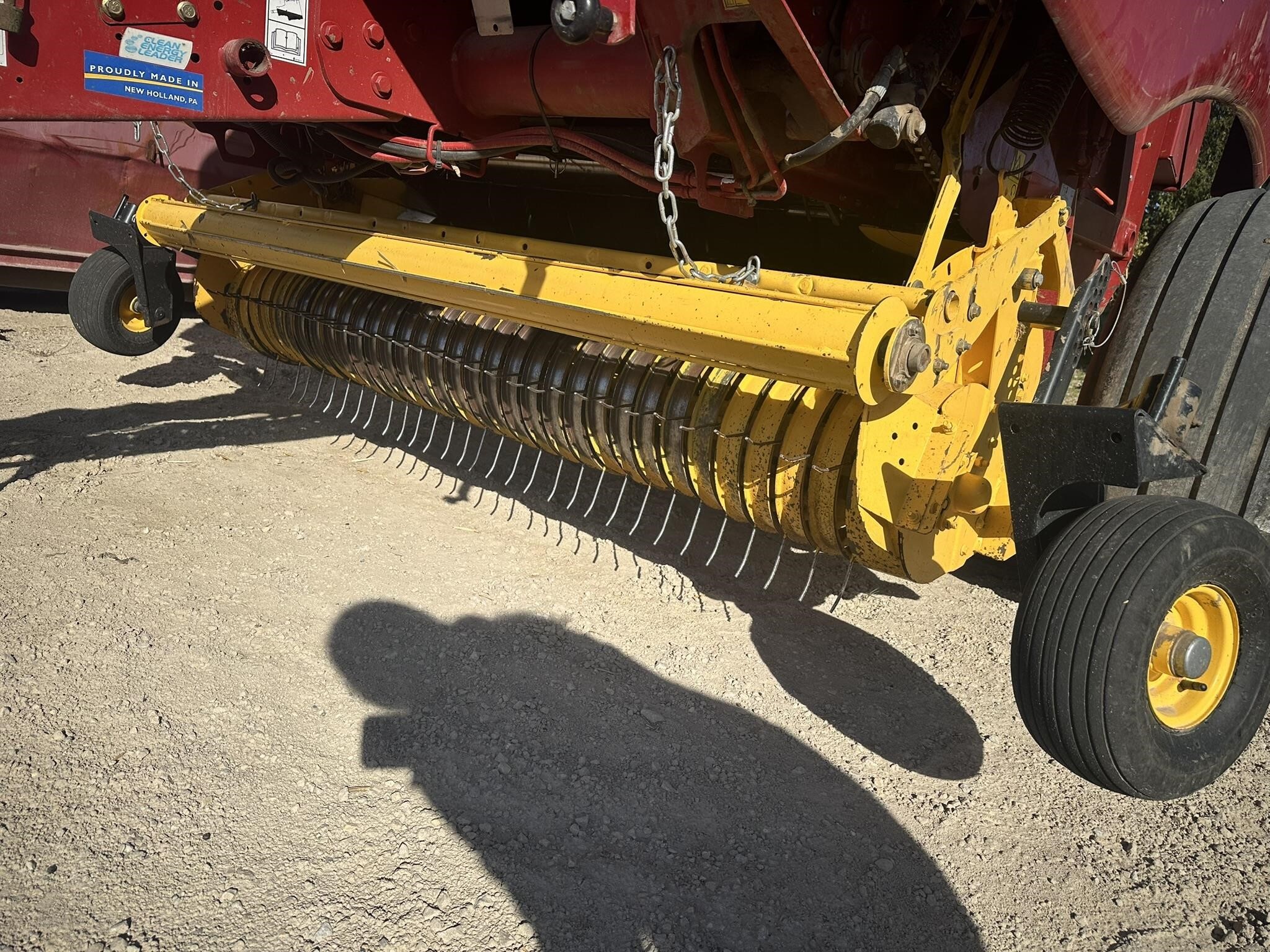 2018 New Holland Roll-Belt 560 Round Baler