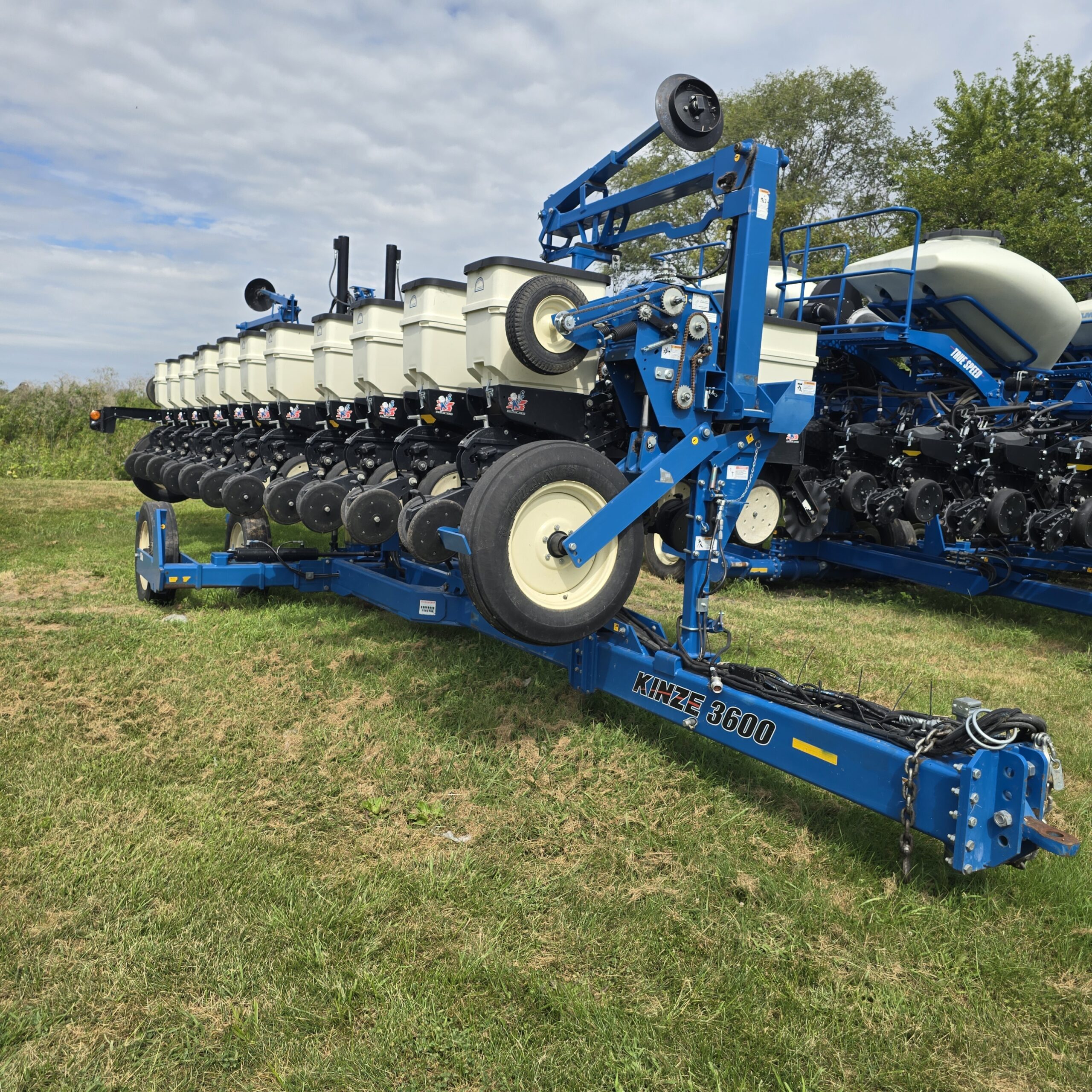 2013 Kinze 3600 Planter