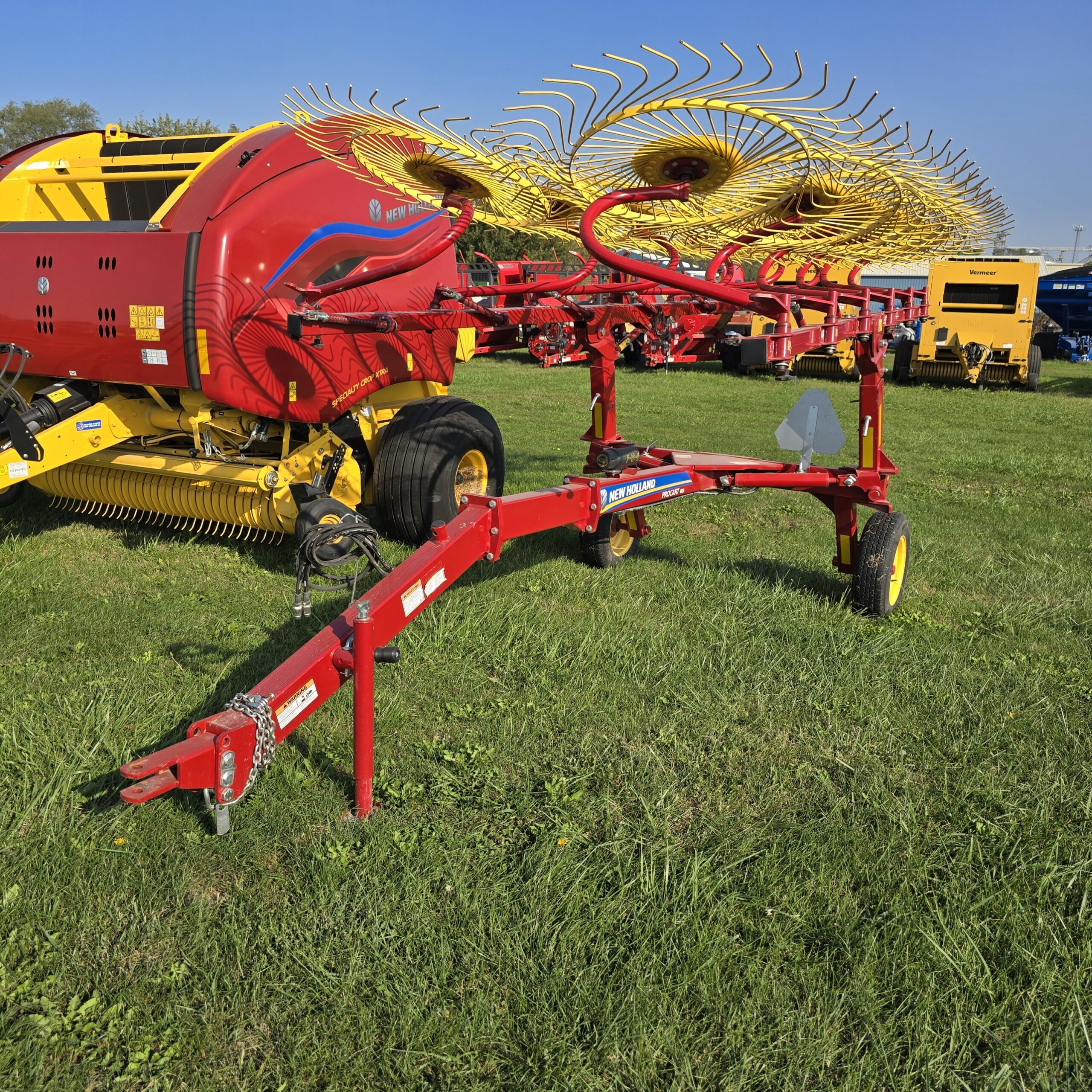 2023 New Holland 819 Rake