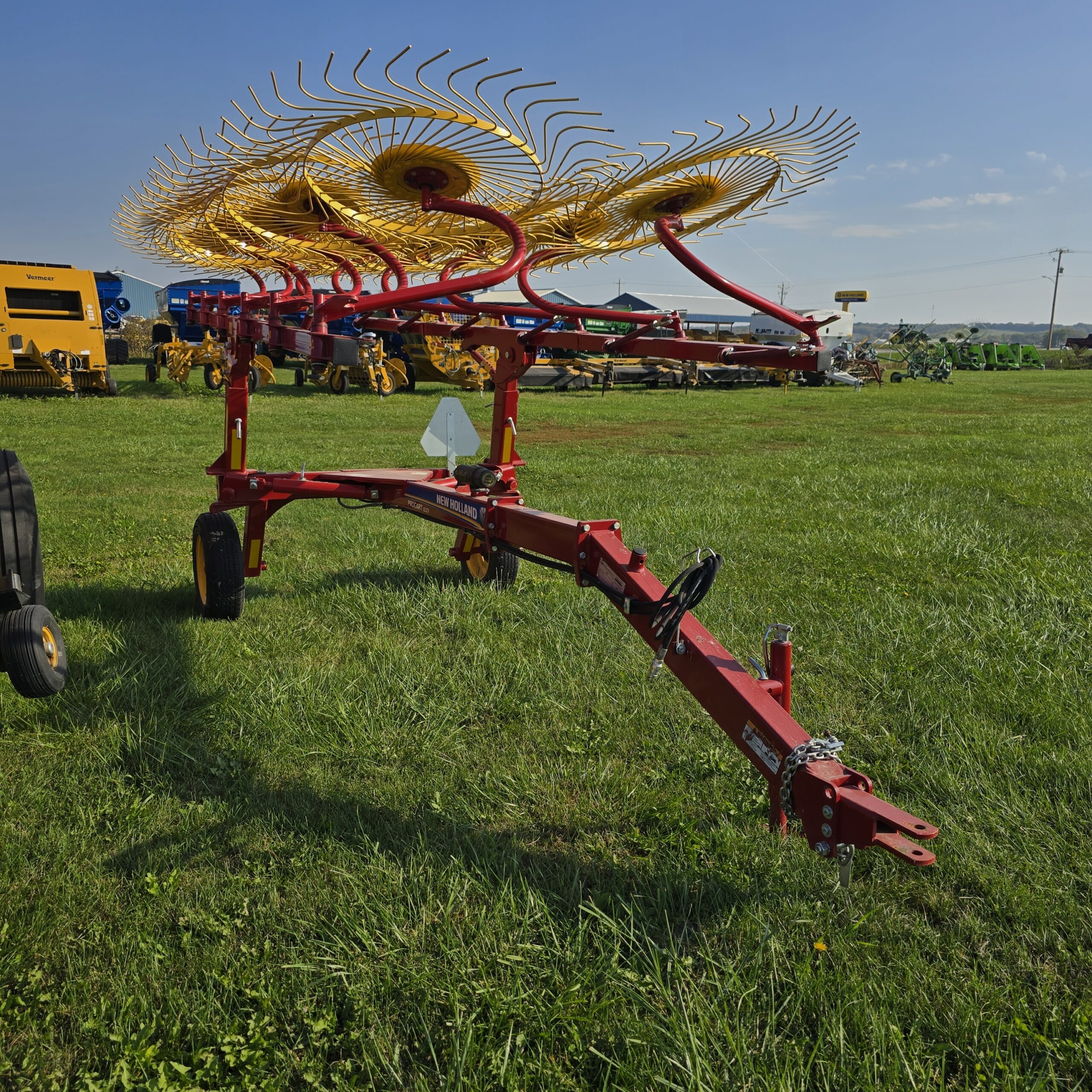 2023 New Holland 819 Rake