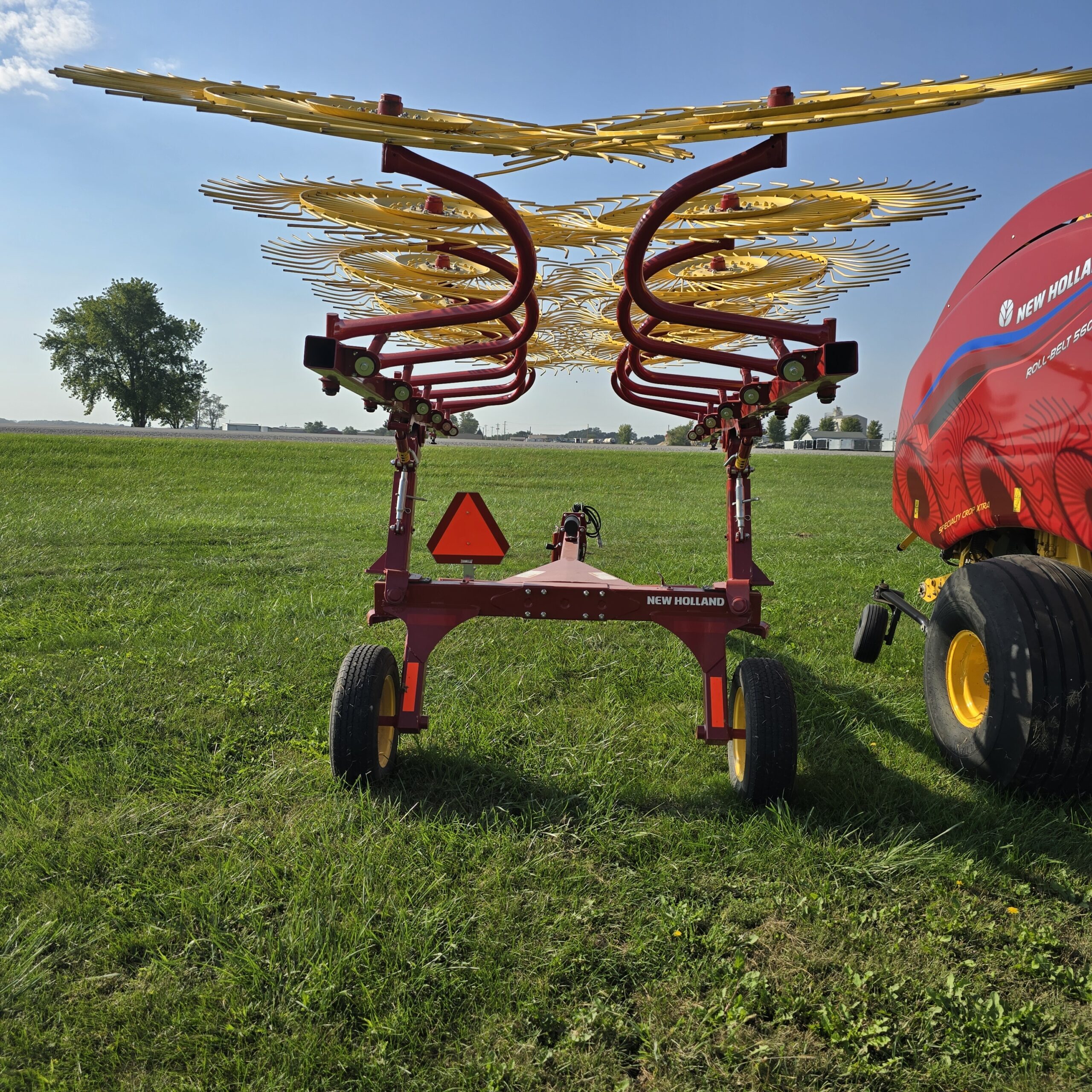 2023 New Holland 819 Rake