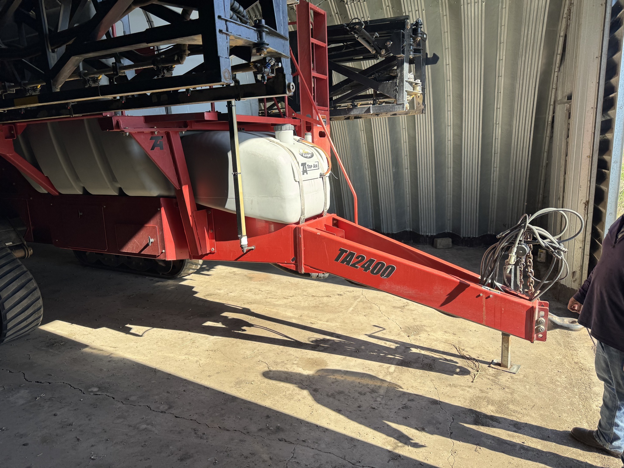 2009 Top Air TA2400 Pull-Type Sprayer