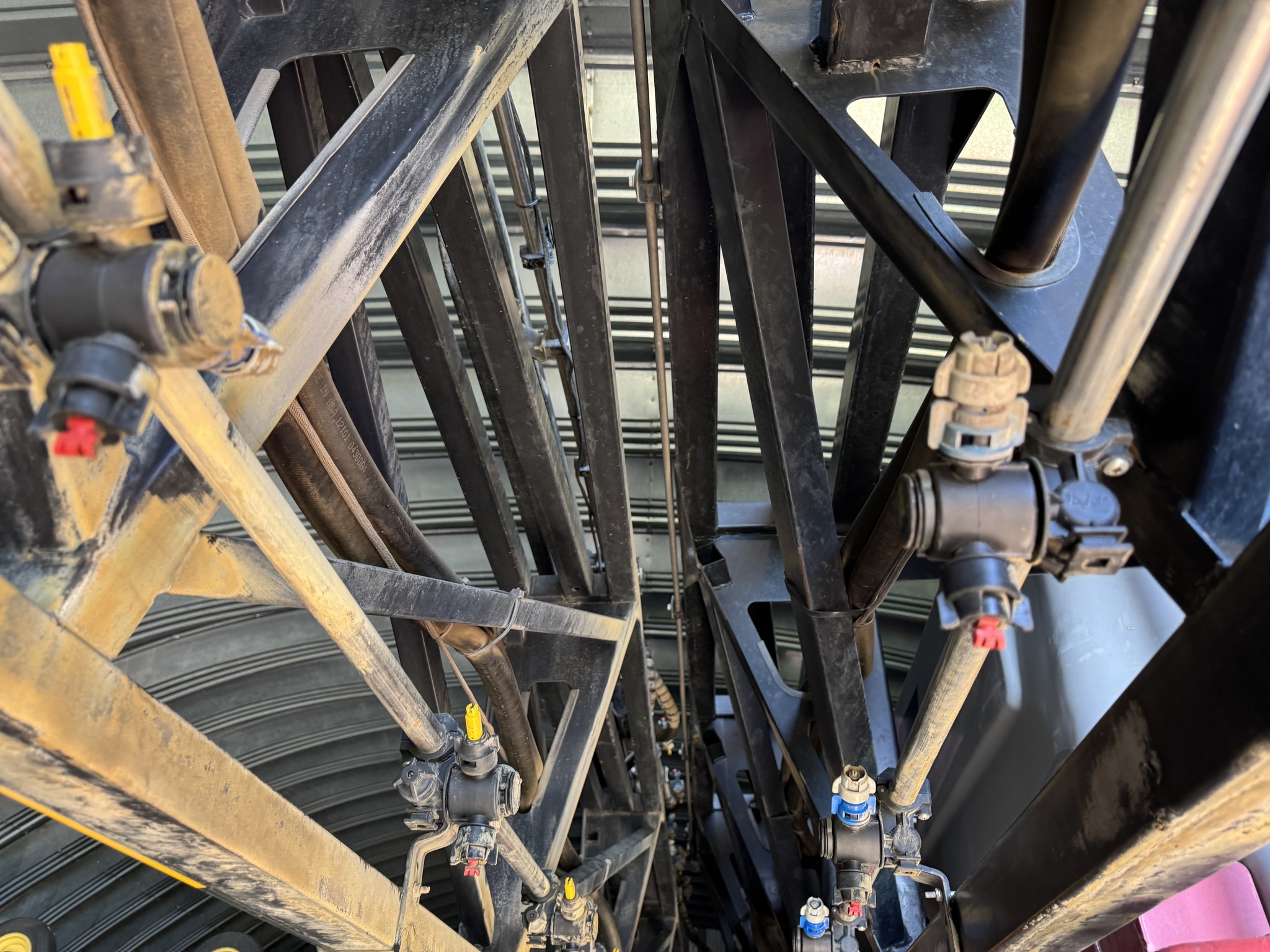 2009 Top Air TA2400 Pull-Type Sprayer