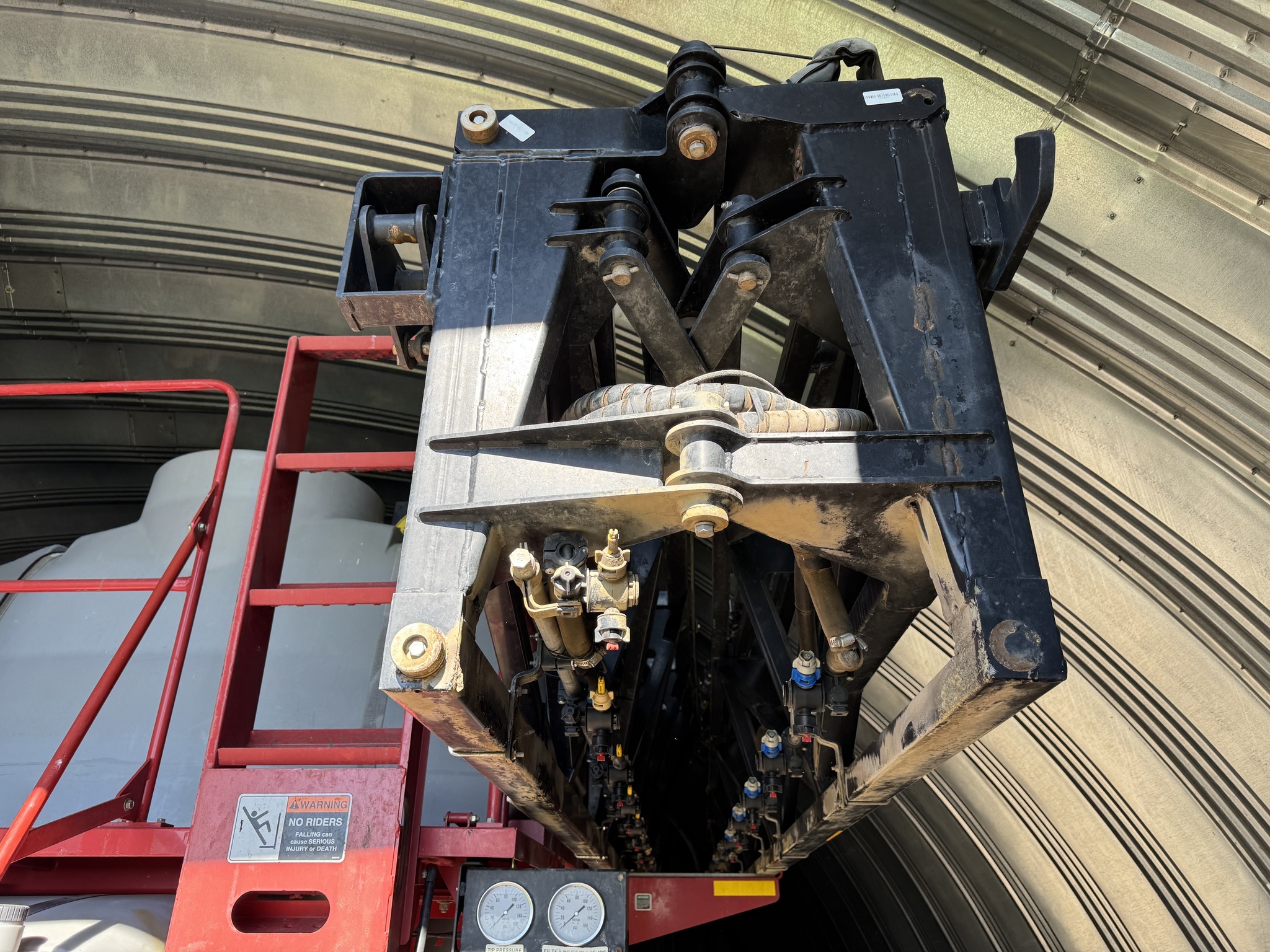 2009 Top Air TA2400 Pull-Type Sprayer