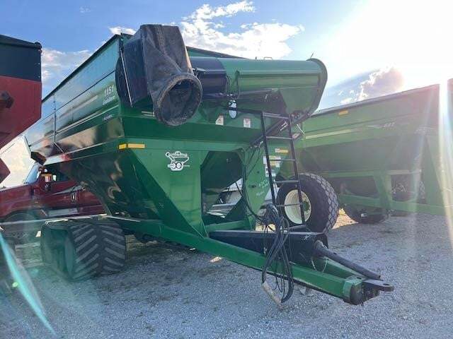  J&M 1151-22S Grain Cart