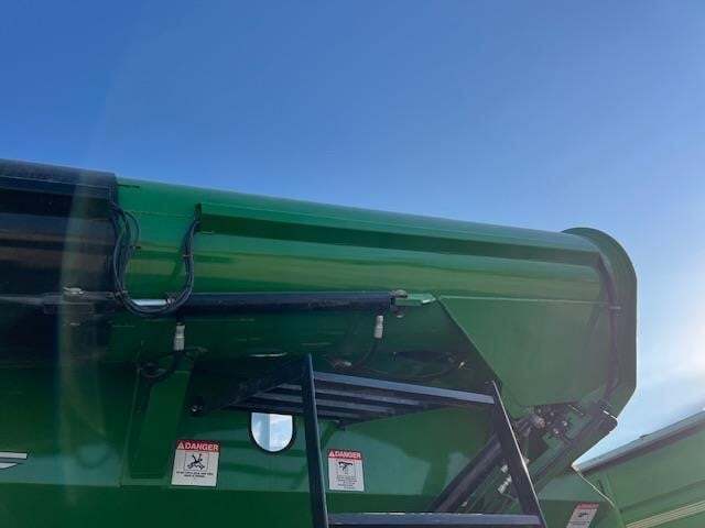  J&M 1151-22S Grain Cart