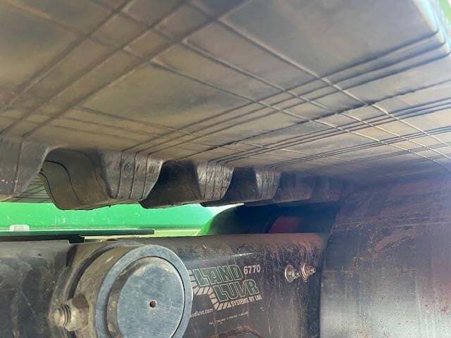  J&M 1151-22S Grain Cart