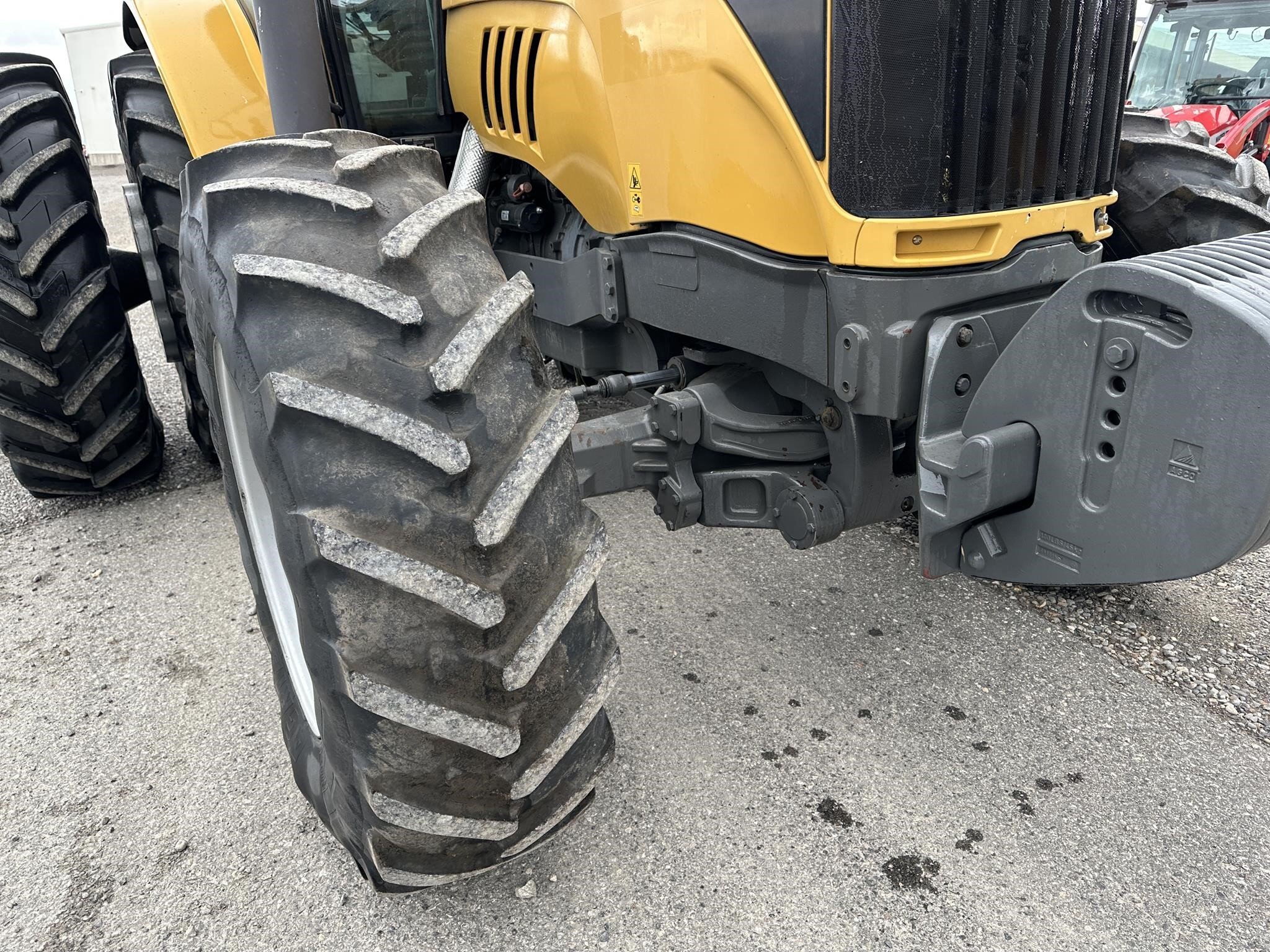 2010 Challenger MT585B Tractor