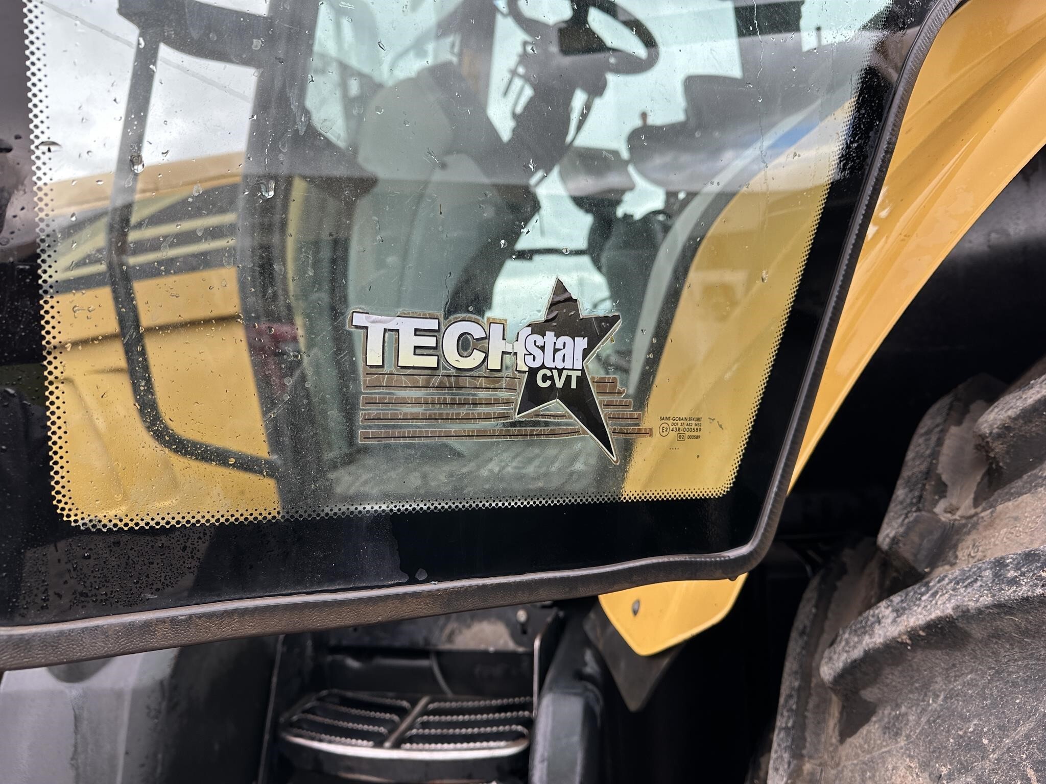 2010 Challenger MT585B Tractor