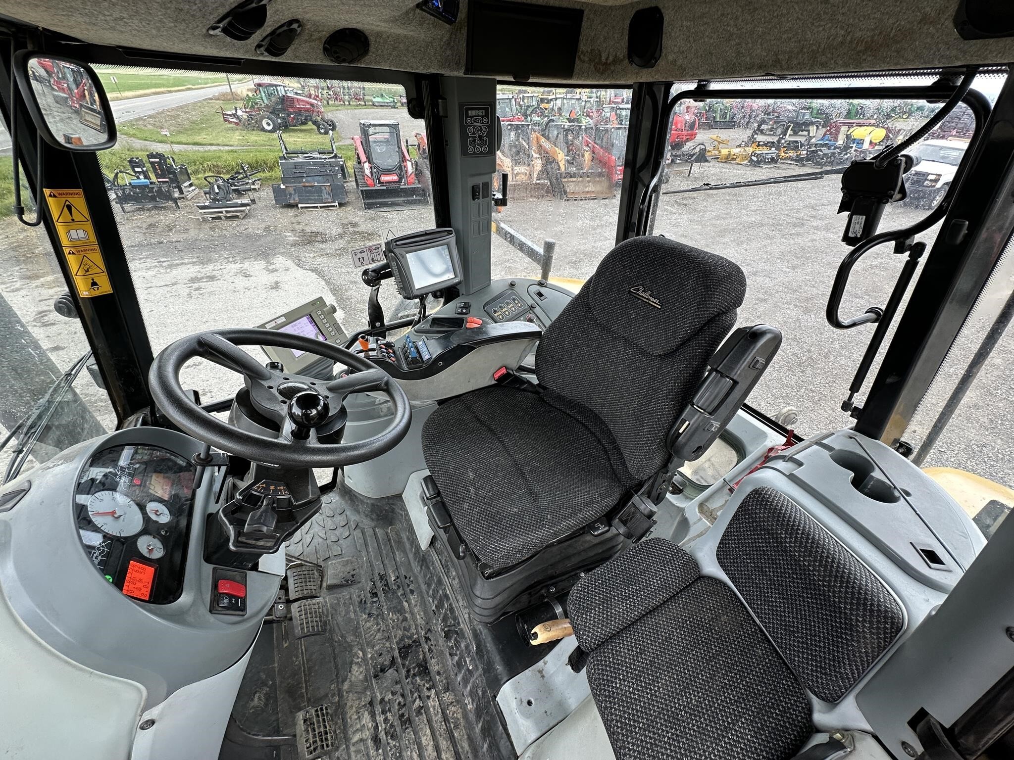 2010 Challenger MT585B Tractor