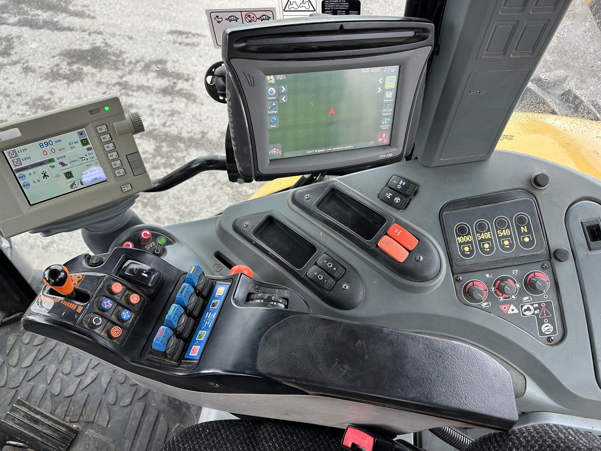 2010 Challenger MT585B Tractor