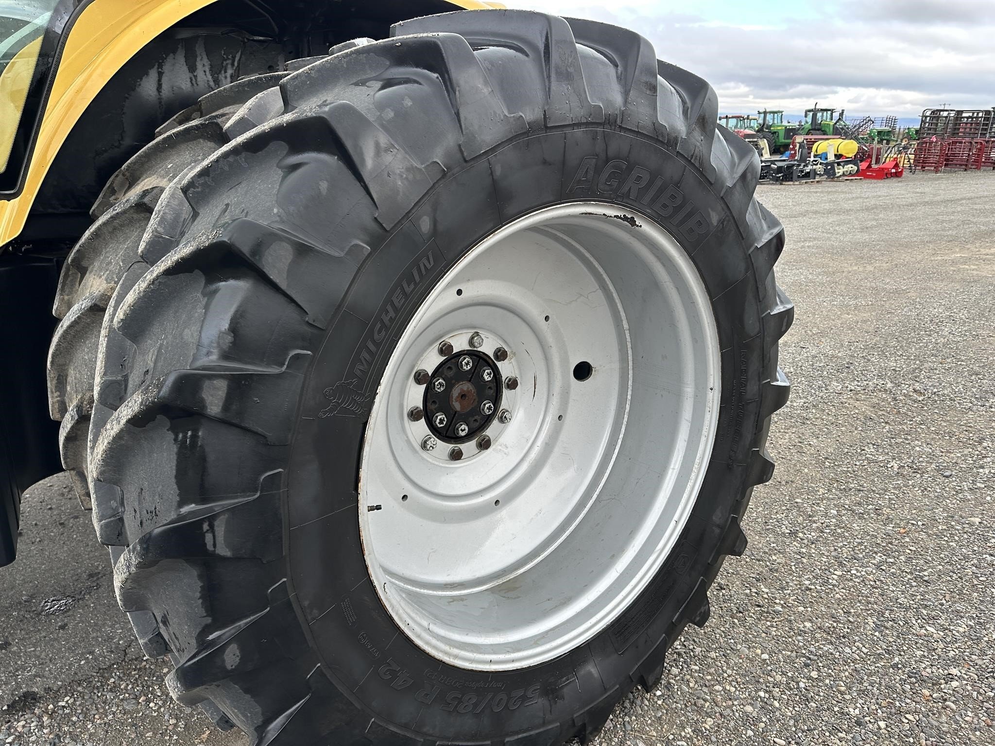 2010 Challenger MT585B Tractor