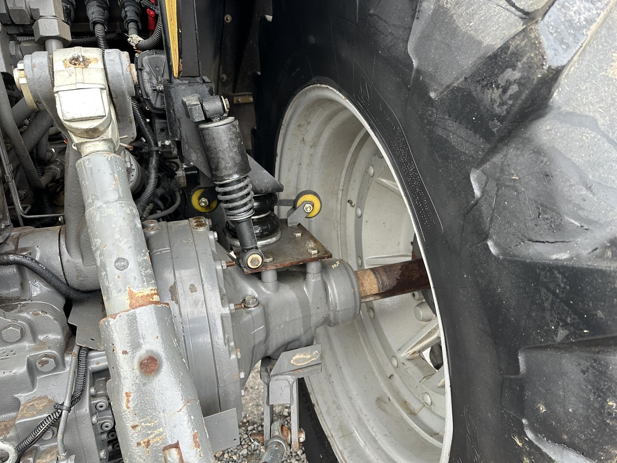 2010 Challenger MT585B Tractor