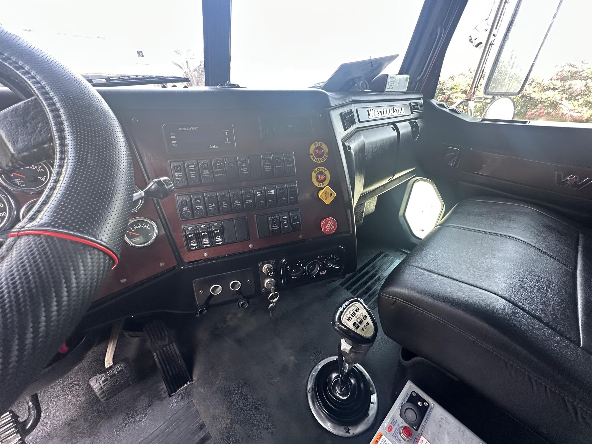 2020 Western Star 4900EX Semi Trucks/Trailer
