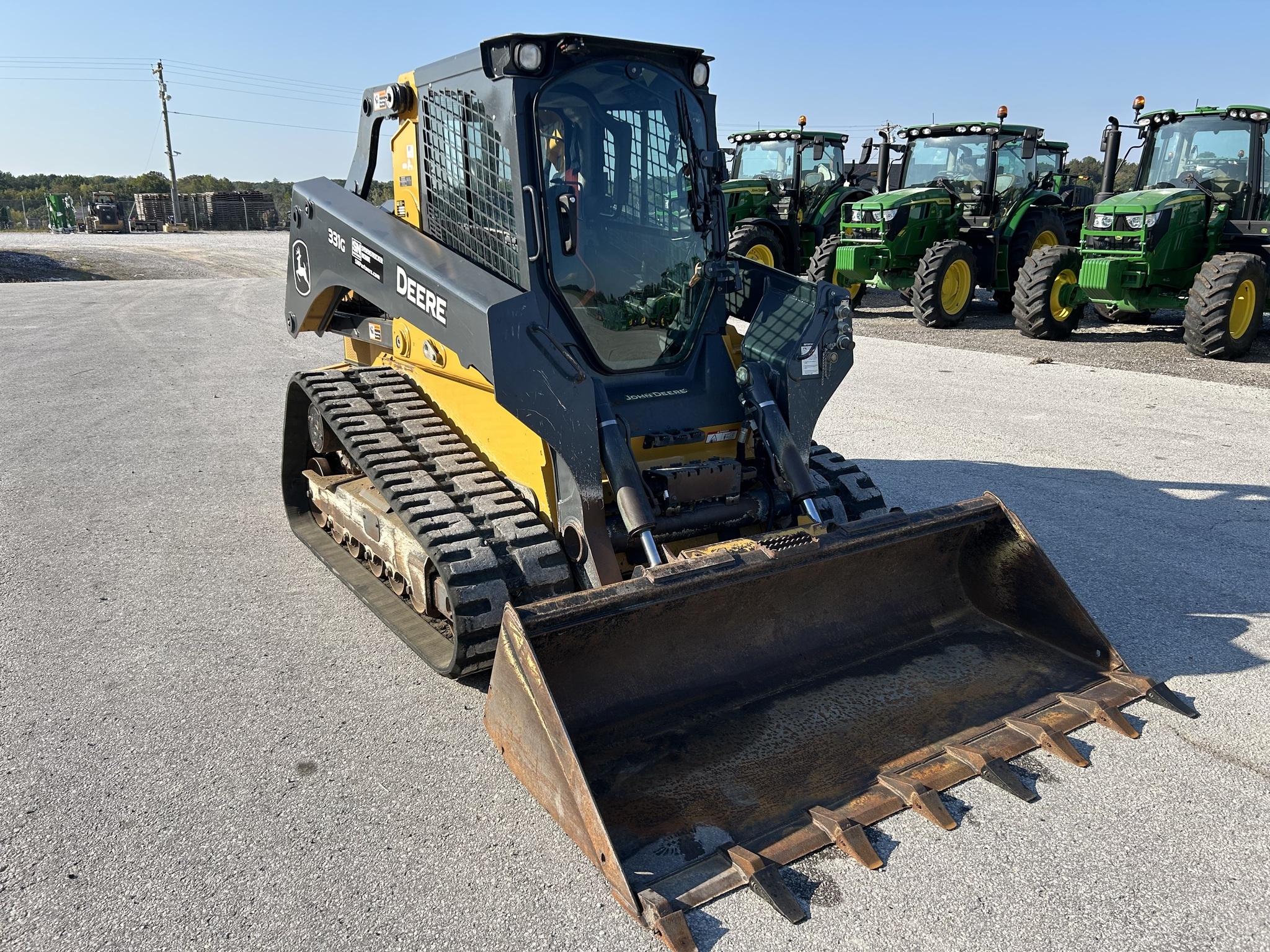 2023 Deere 331G Skid Steer