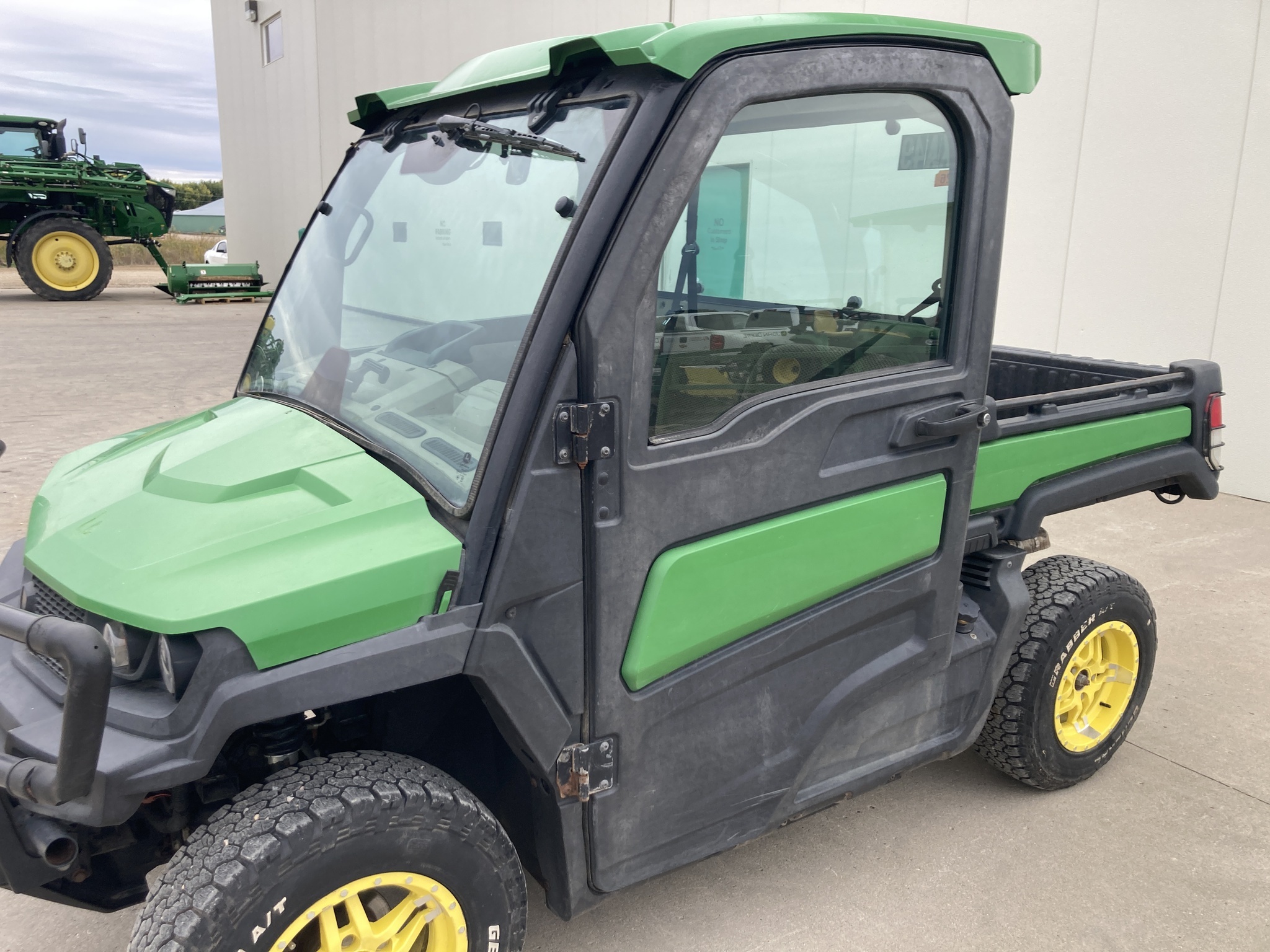 2018 John Deere XUV835R ATVs and Utility Vehicle