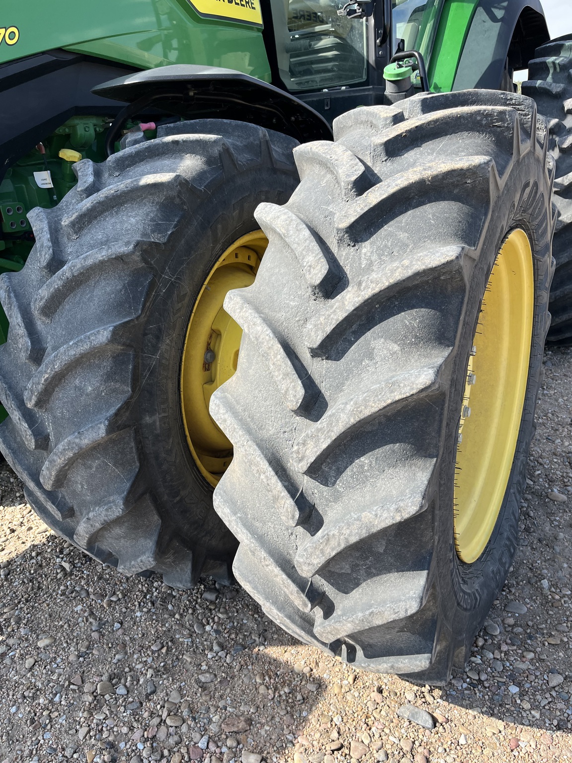 2024 John Deere 8R 370 Tractor