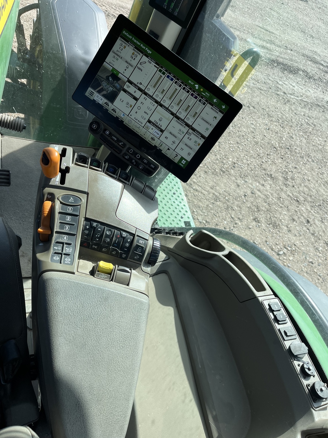 2024 John Deere 8R 370 Tractor