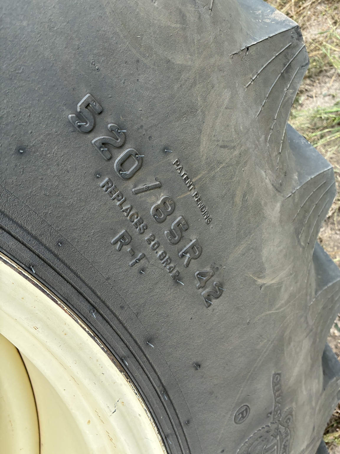2011 J&M 750-16 Grain Cart