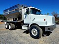 2000 Volvo WG64 Semi Trucks/Trailer