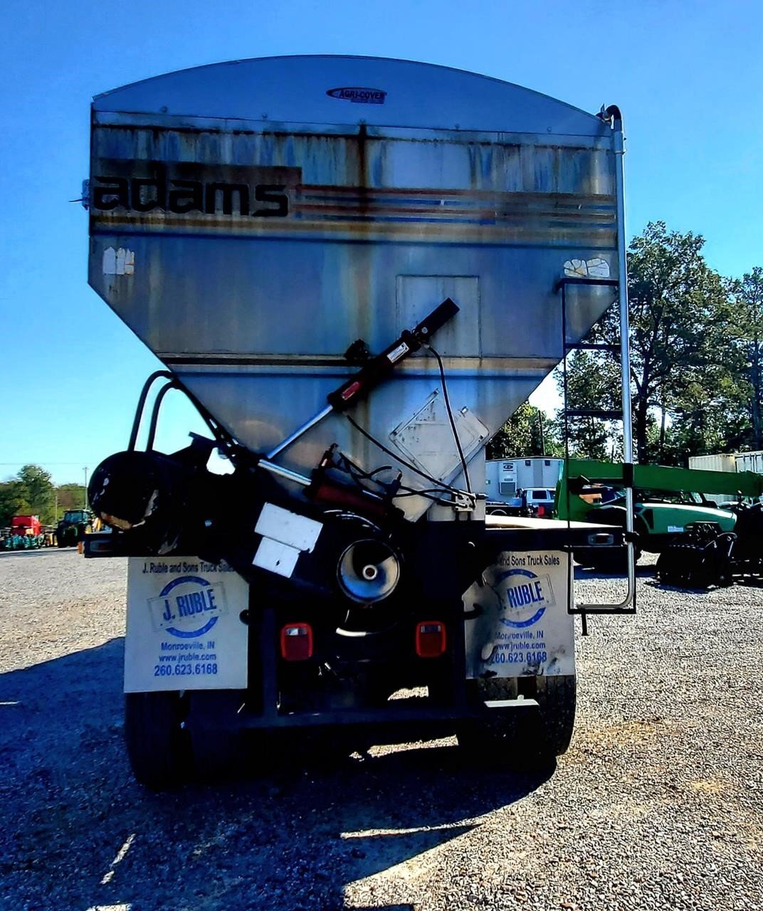 2000 Volvo WG64 Semi Trucks/Trailer