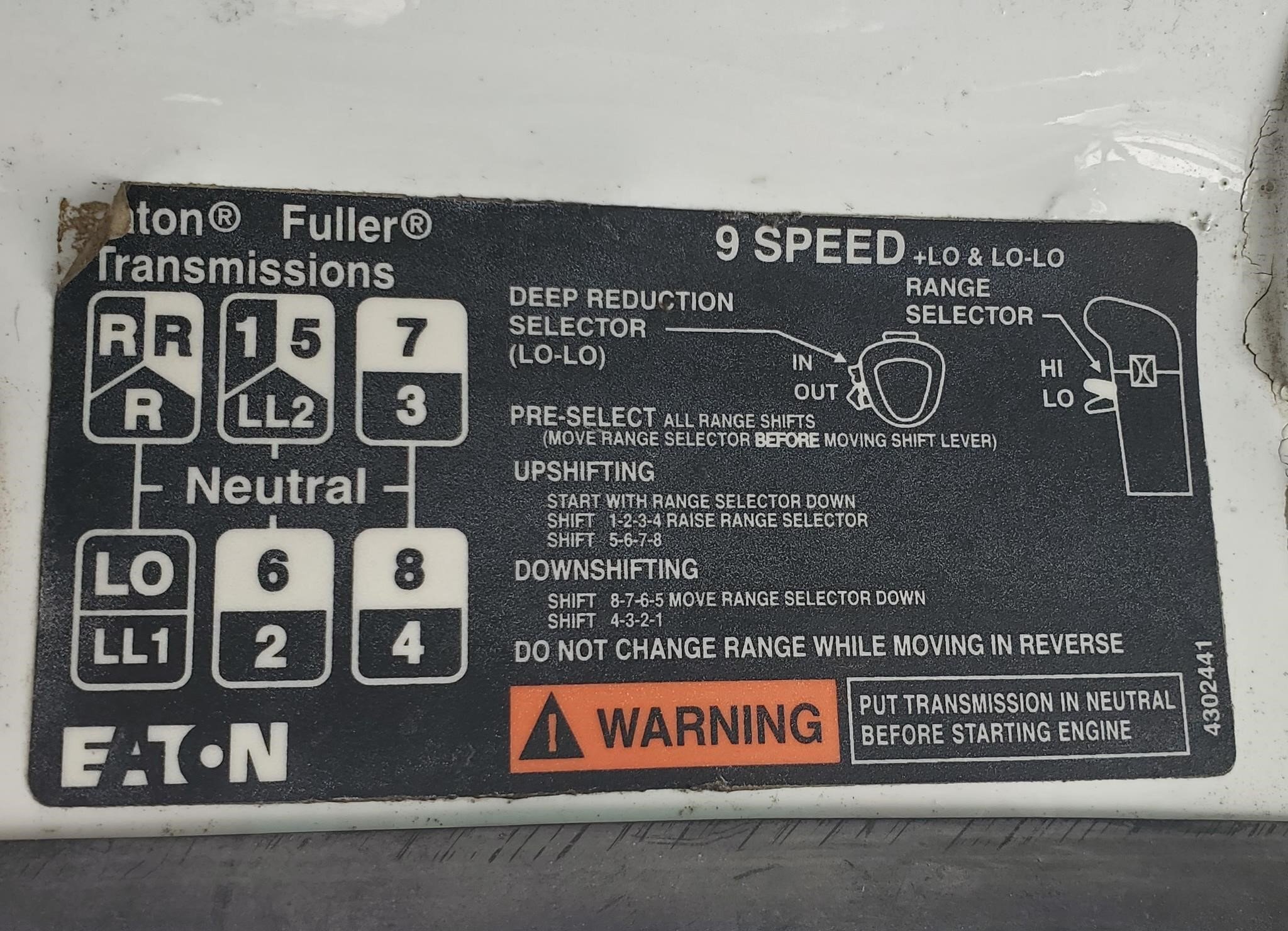 2000 Volvo WG64 Semi Trucks/Trailer