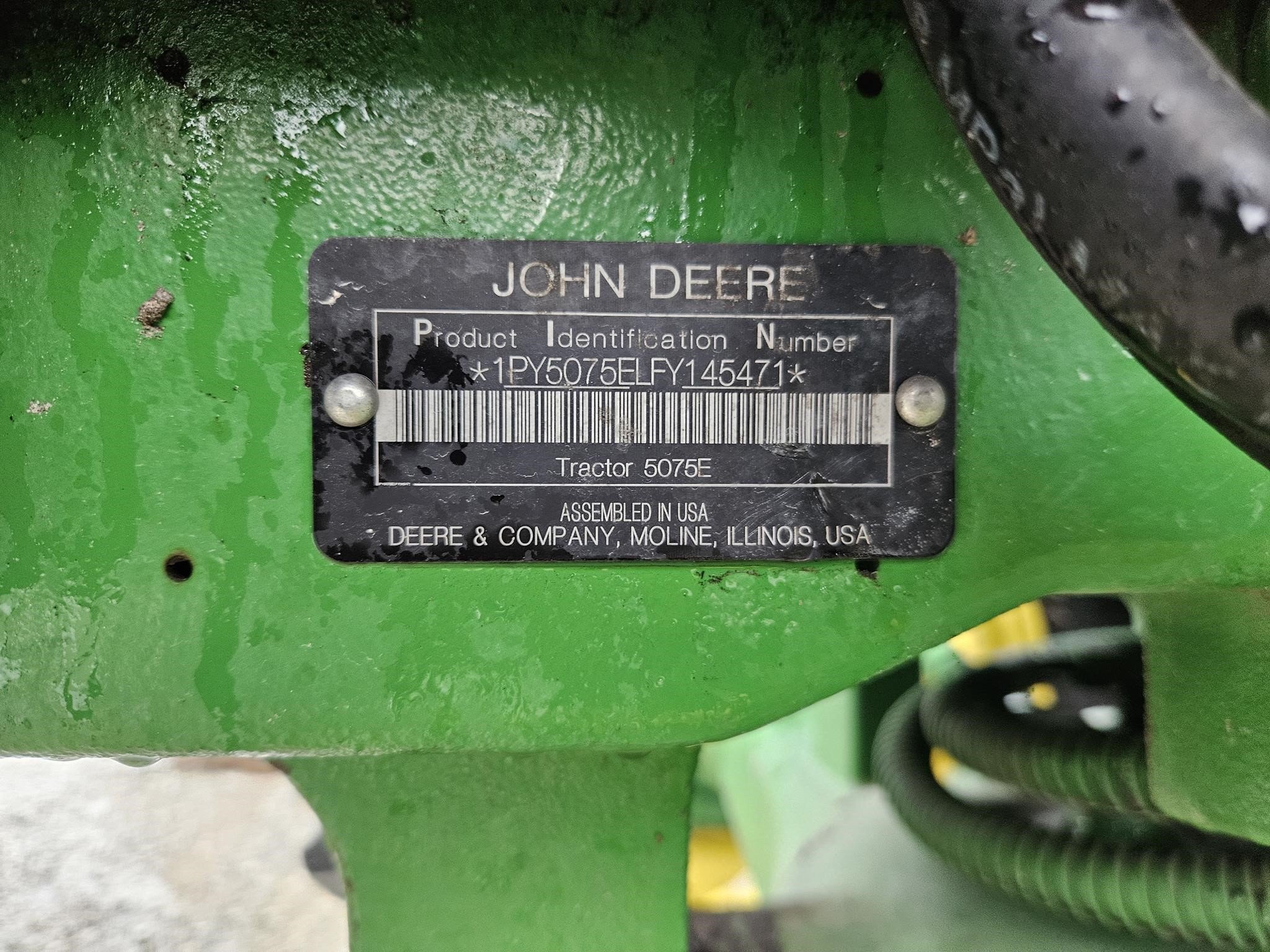 2016 John Deere 5075E Tractor