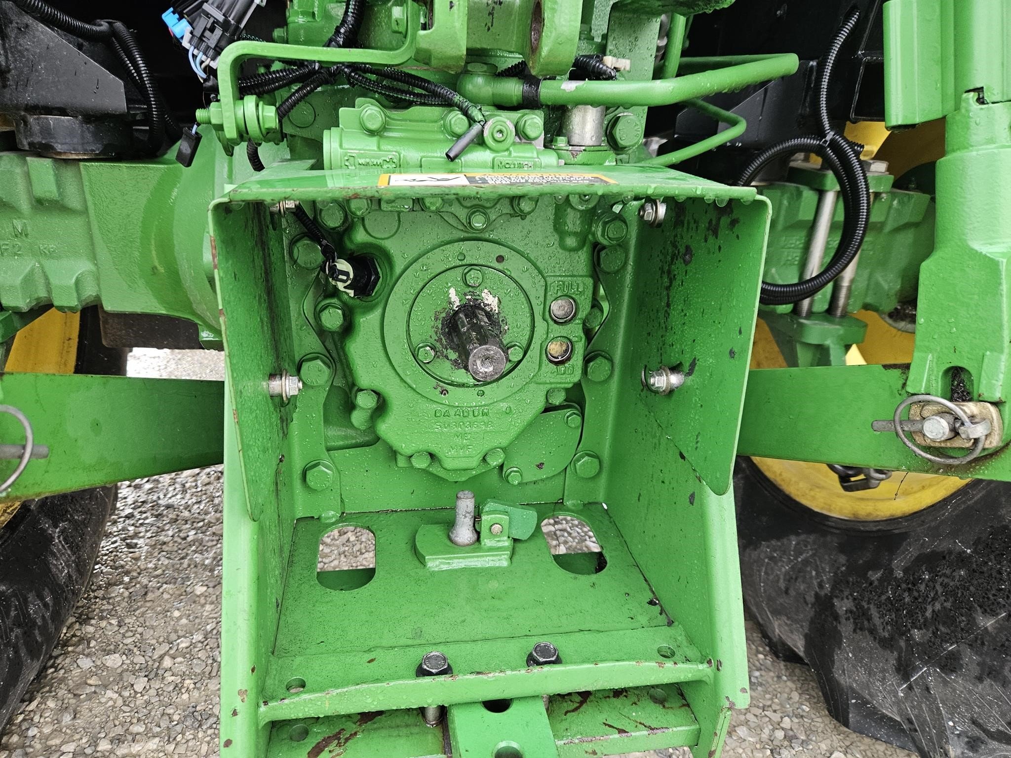 2016 John Deere 5075E Tractor