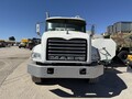 2015 Mack GRANITE GU813 Semi Trucks/Trailer