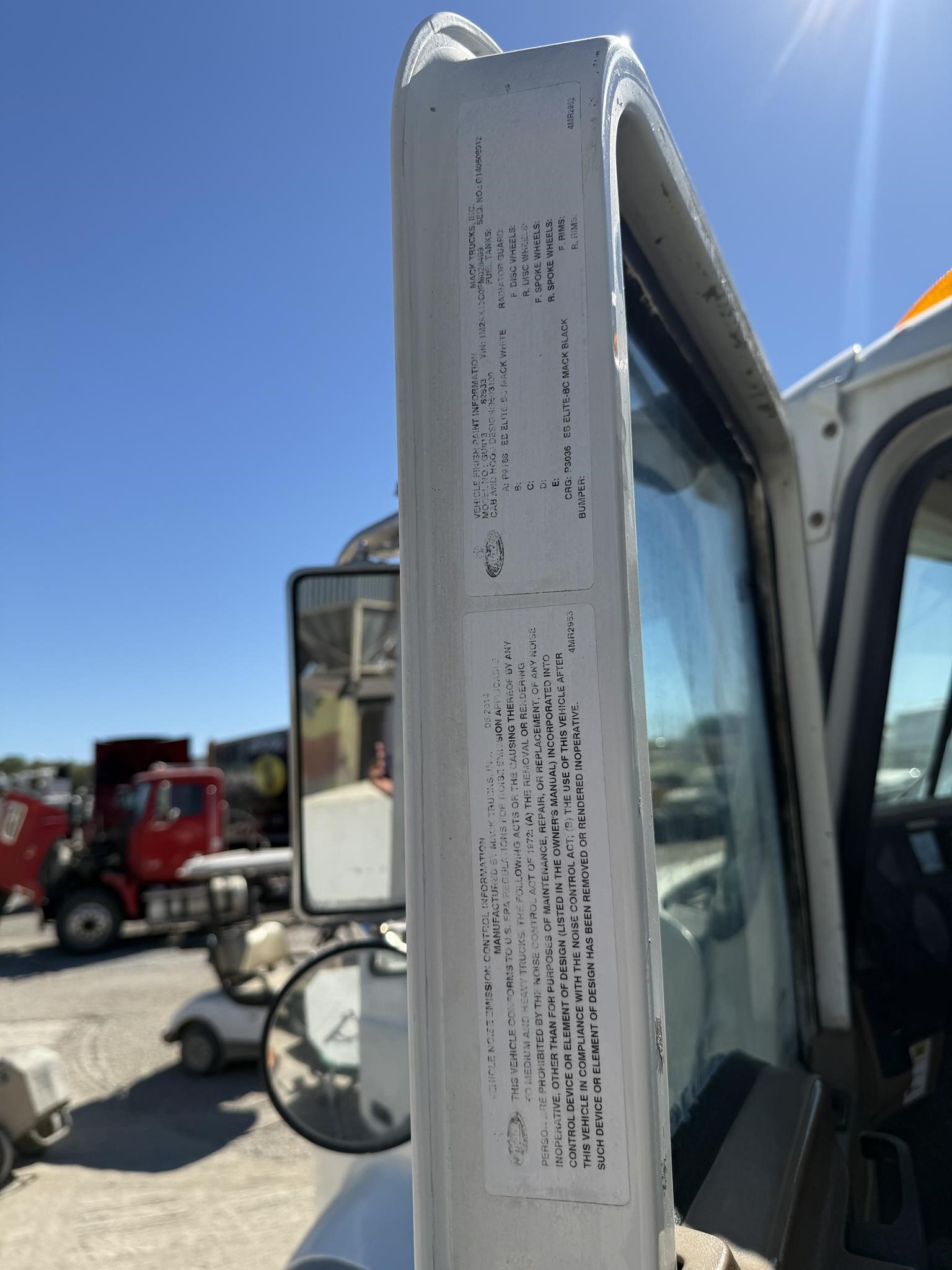 2015 Mack GRANITE GU813 Semi Trucks/Trailer