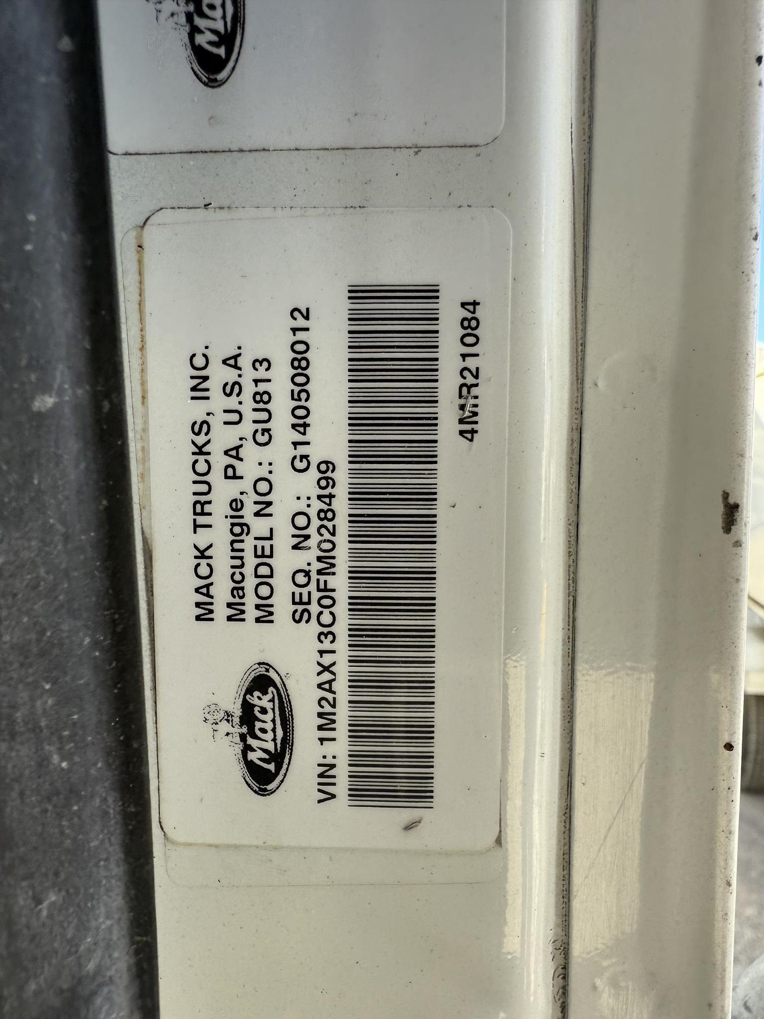 2015 Mack GRANITE GU813 Semi Trucks/Trailer