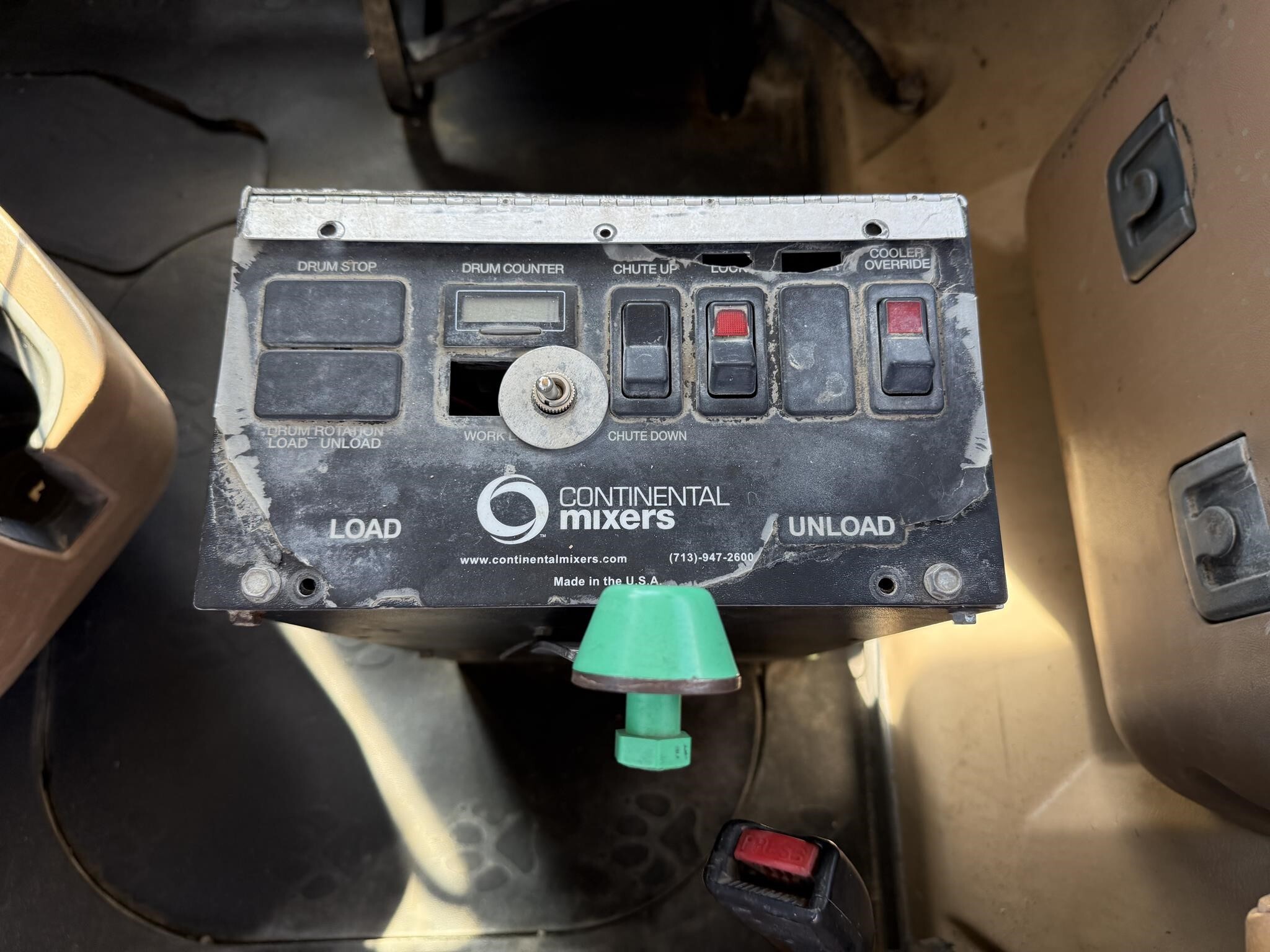 2015 Mack GRANITE GU813 Semi Trucks/Trailer