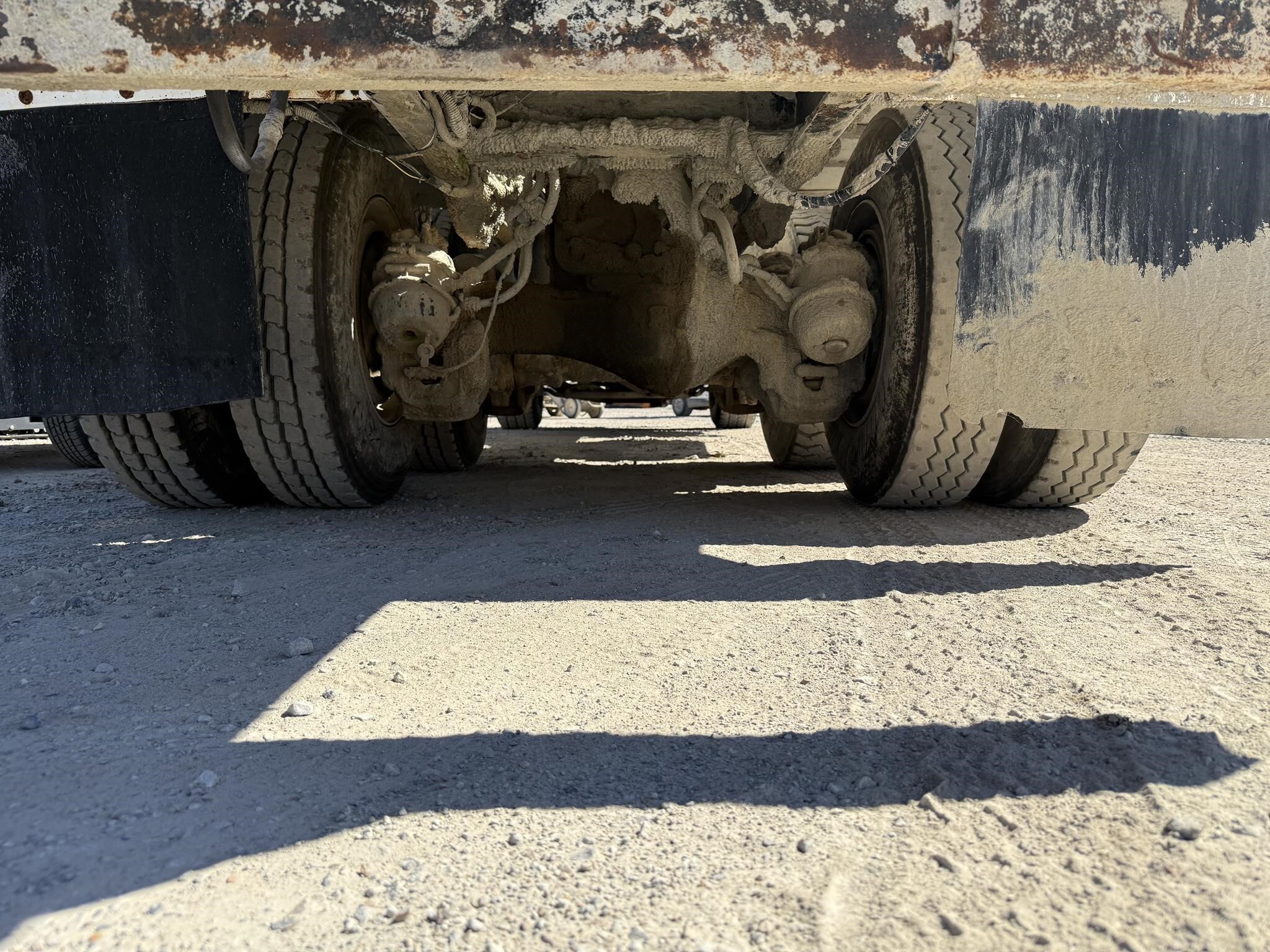 2015 Mack GRANITE GU813 Semi Trucks/Trailer