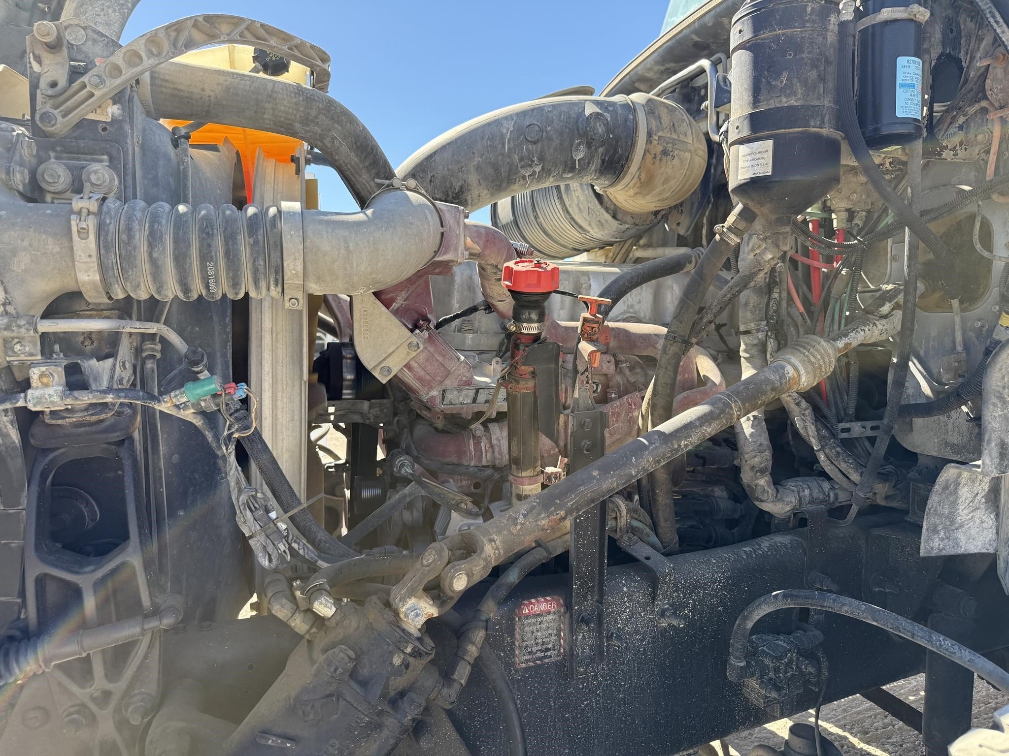 2015 Mack GRANITE GU813 Semi Trucks/Trailer