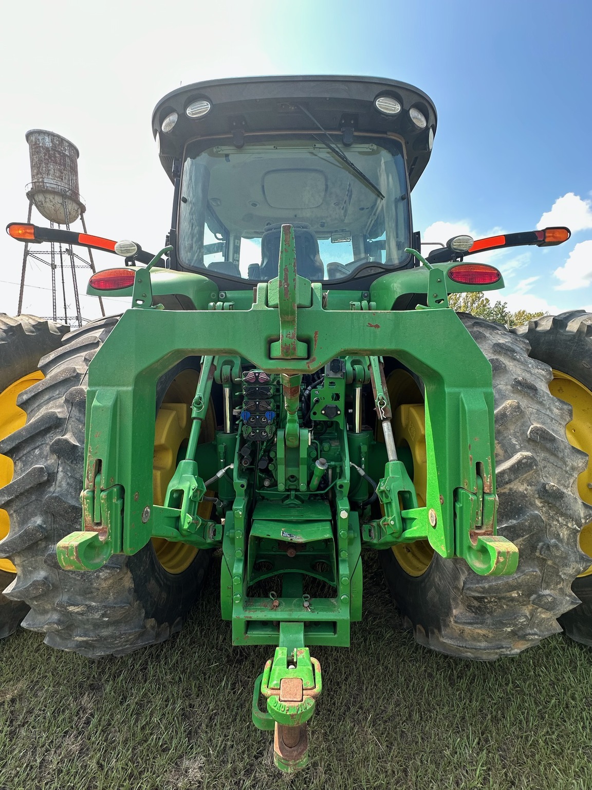 2014 John Deere 8370R Tractor