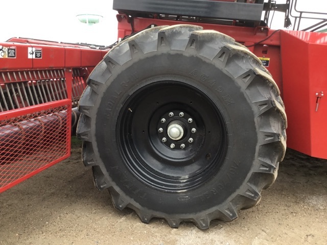 2018 Amity 2700 Beet Equipment