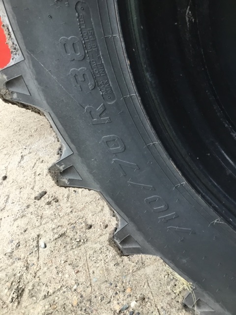 2018 Amity 2700 Beet Equipment