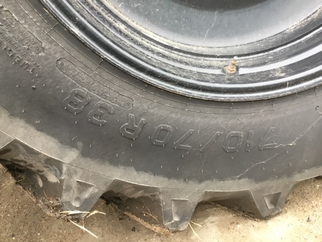 2018 Amity 2700 Beet Equipment