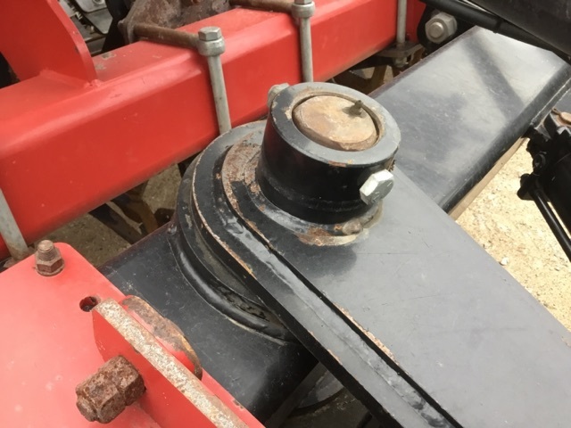 2018 Amity 2700 Beet Equipment