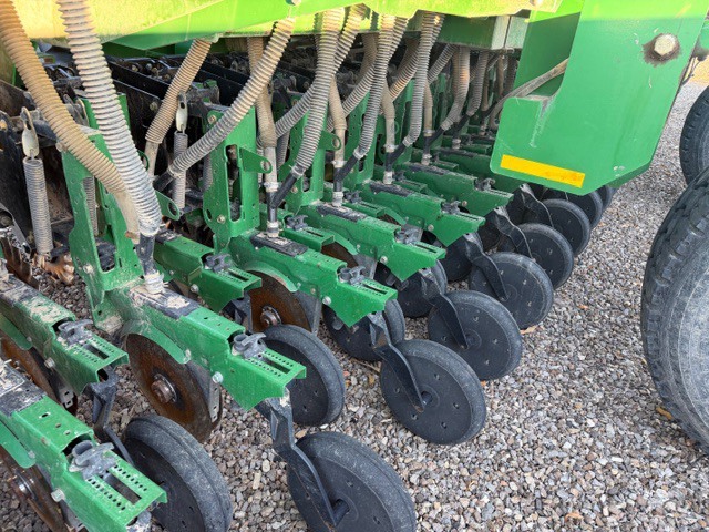 2014 Great Plains 3S-4010HD Drill