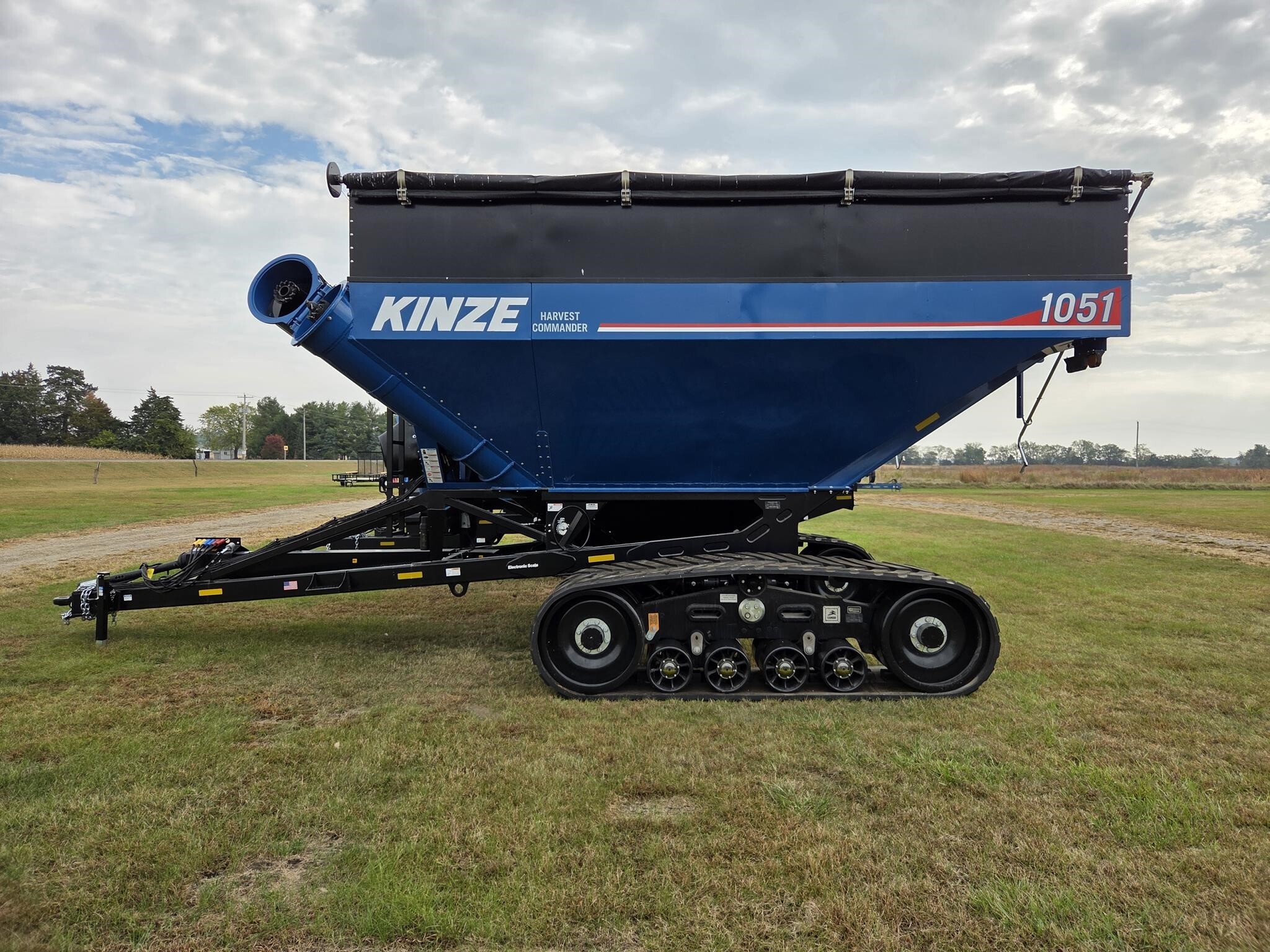 2024 Kinze 1051 Grain Cart