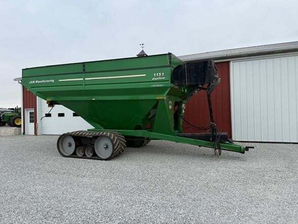  J&M 1151-22S Grain Cart