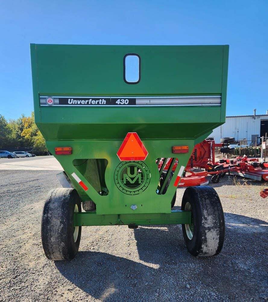  Unverferth 430 Gravity Wagon