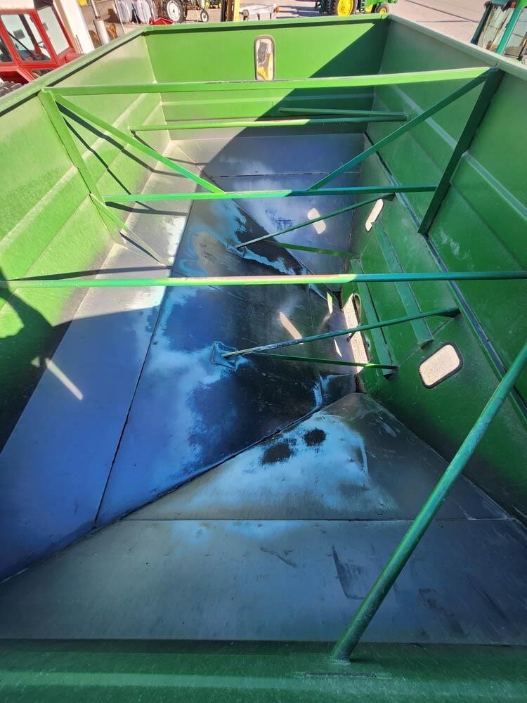  Unverferth 430 Gravity Wagon