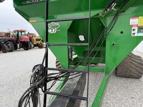  J&M 1151-22S Grain Cart