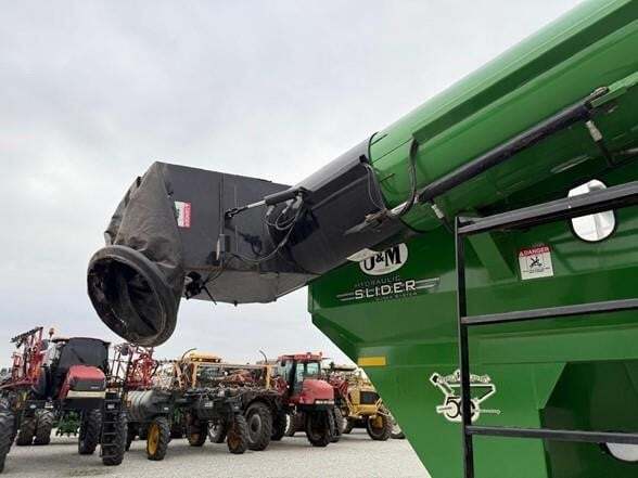  J&M 1151-22S Grain Cart