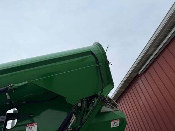  J&M 1151-22S Grain Cart