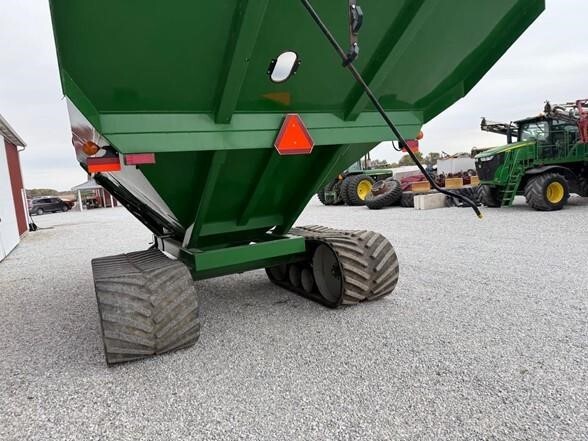  J&M 1151-22S Grain Cart