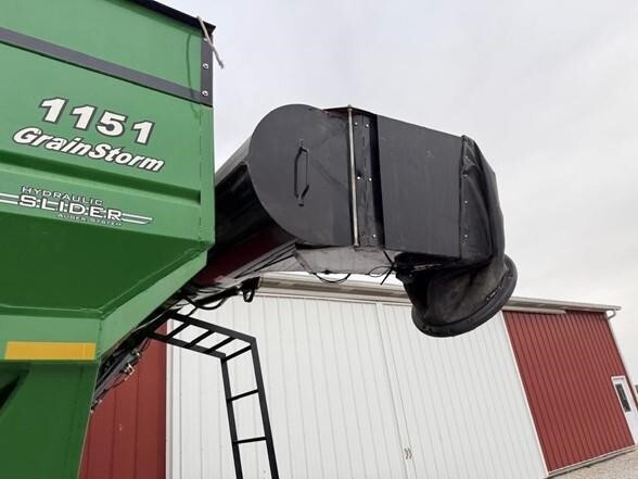  J&M 1151-22S Grain Cart